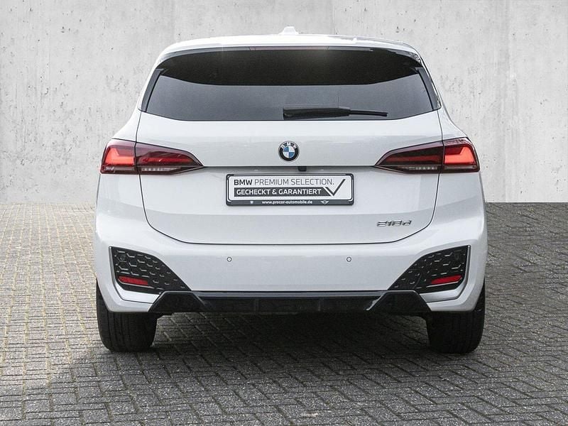 Gebraucht BMW 218 Active Tourer Performance 150 PS (110 kW) 2023 Weiß Van / Kleinbus
