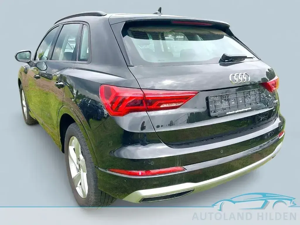 Gebraucht Audi Q3 Performance 150 PS (110 kW) 2023 Mythosschwarz SUV
