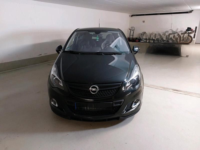Schwarz Gebraucht 2012 Opel Corsa Edition Kleinwagen | 12.500 € - Bild 1/4