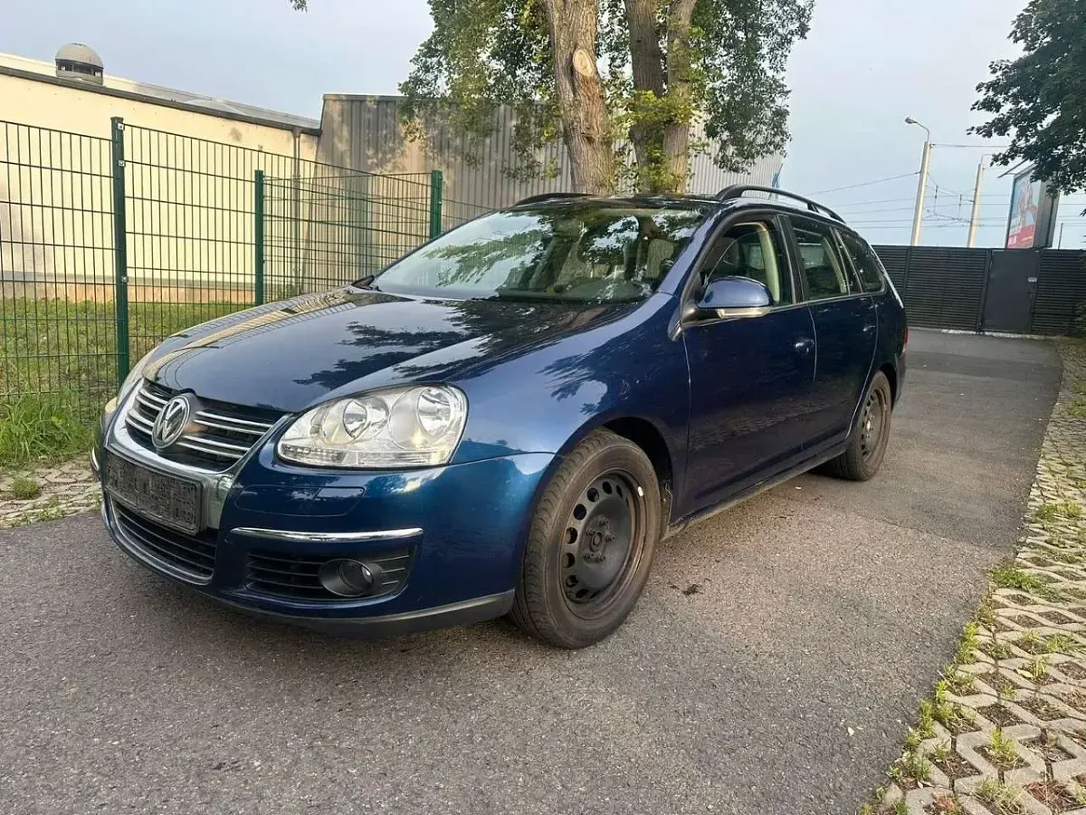 Gebraucht VW Golf VI Trendline 80 PS (58 kW) 2009 Shadow blue metallic Kleinwagen