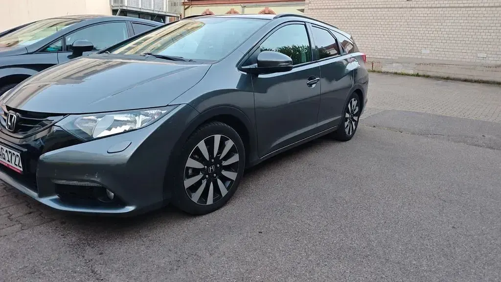 Gebraucht Honda Civic Elegance 120 PS (88 kW) 2014 Grau Kombi