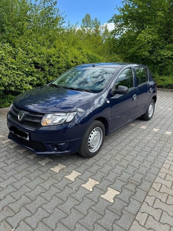 Blau Gebraucht 2014 Dacia Sandero Essentiel Kleinwagen | 2.900 € (Guter Preis) - Bild 1/4