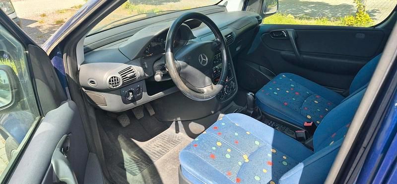 Gebraucht Mercedes Vaneo 101 PS (74 kW) 2005 Van / Kleinbus