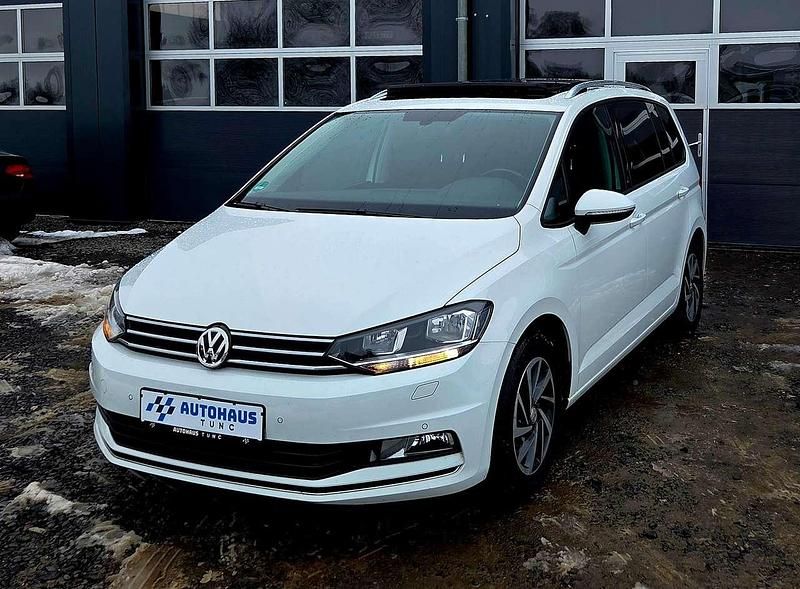 Gebraucht VW Touran Sound 110 PS (80 kW) 2017 Pure white Van / Kleinbus