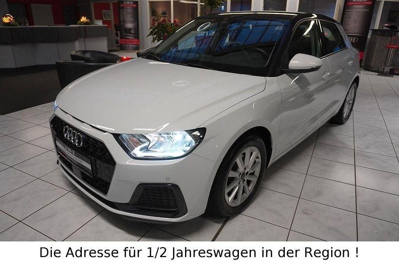 Weiß Gebraucht 2021 Audi A1 Sportback Advanced Kleinwagen | 17.990 € (Fairer Preis) - Bild 1/4