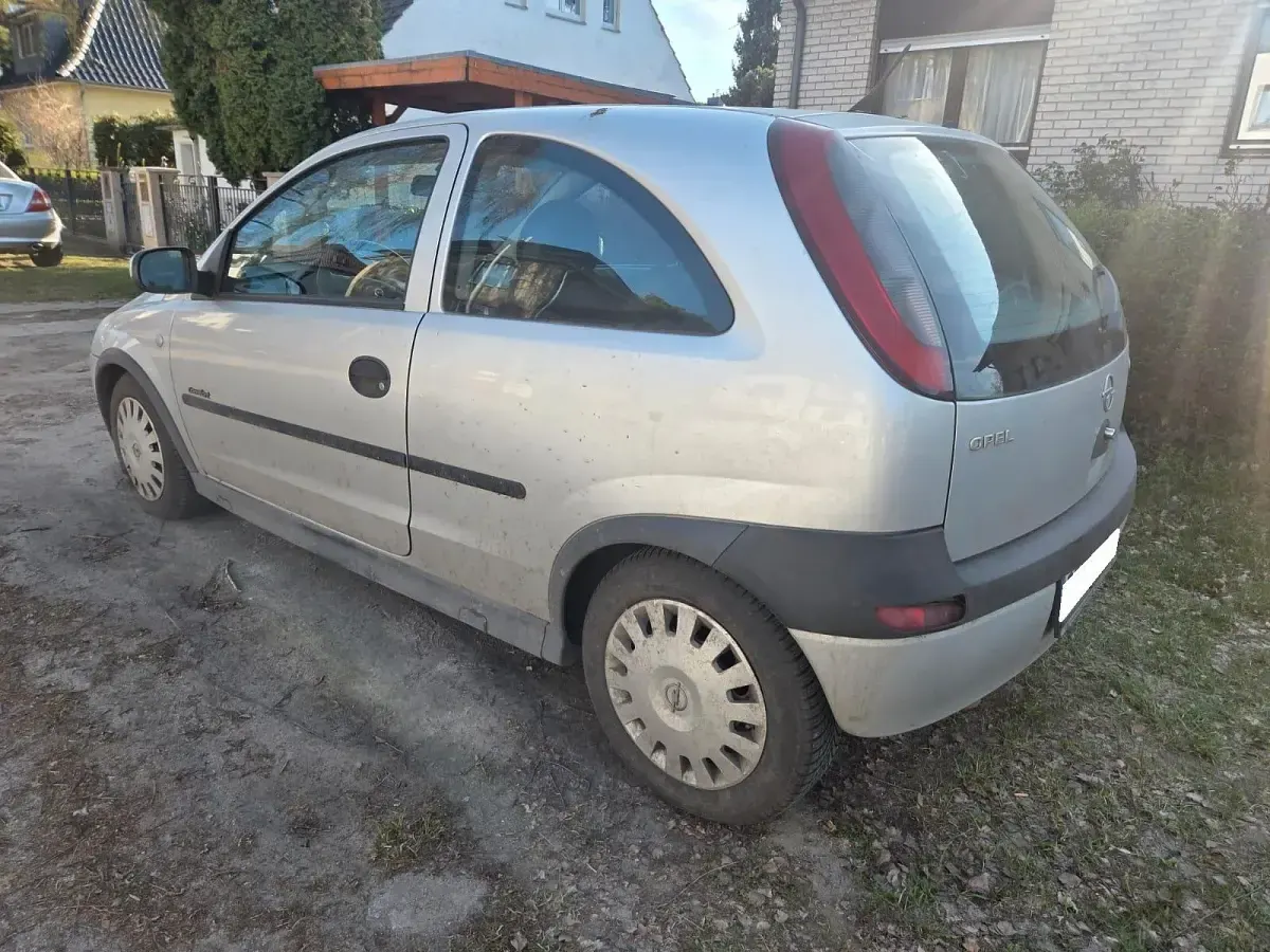 Gebraucht Opel Corsa 75 PS (55 kW) 2002 Silber Kleinwagen