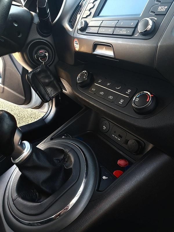 Gebraucht Kia Sportage 134 PS (98 kW) 2011 Weiß SUV