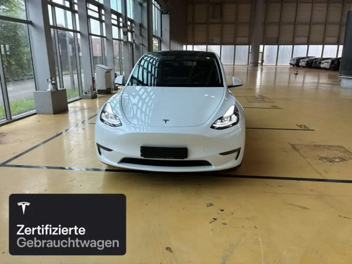Gebraucht Tesla Model Y Long Range AWD 258 kW (351 PS) 2023 Pearl white multicoat SUV