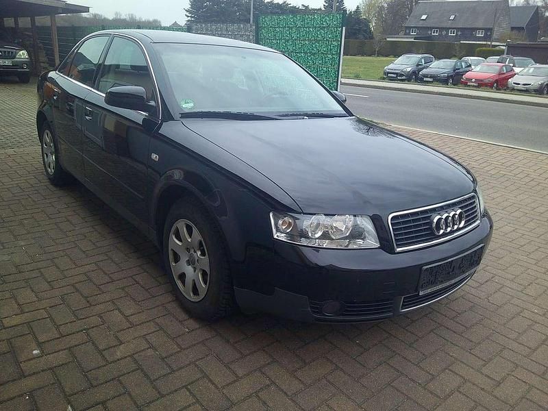 Gebraucht Audi A4 131 PS (96 kW) 2002 Schwarz Limousine