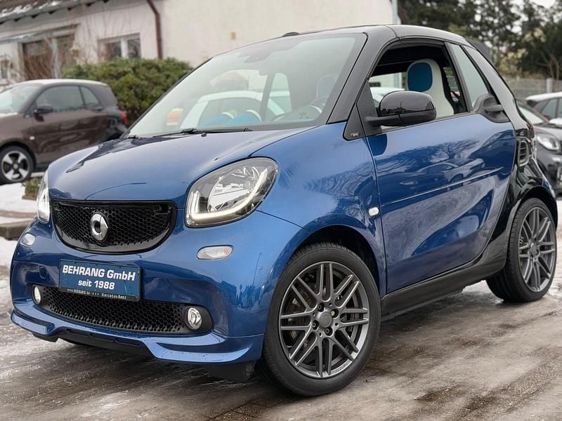 Blau Gebraucht 2018 Smart ForTwo Cabrio Brabus Cabrio | 17.485 € (Guter Preis) - Bild 1/4