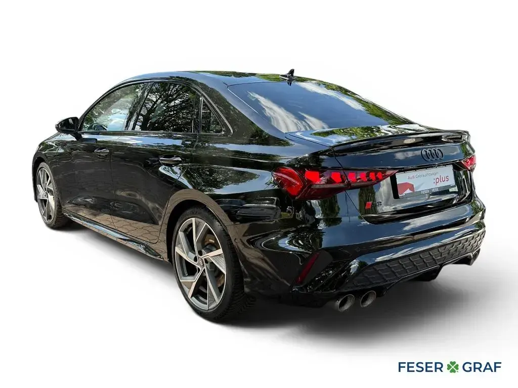 Gebraucht Audi S3 Performance 333 PS (244 kW) 2025 Mythosschwarz metallic Limousine