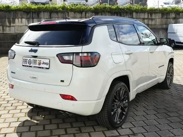 Second-hand Jeep Compass 241 CP (177 kW) 2022 Alb SUV