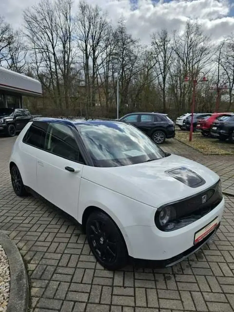 Gebraucht Honda e Advance 113 kW (154 PS) 2022 Platinum white pearl Kleinwagen