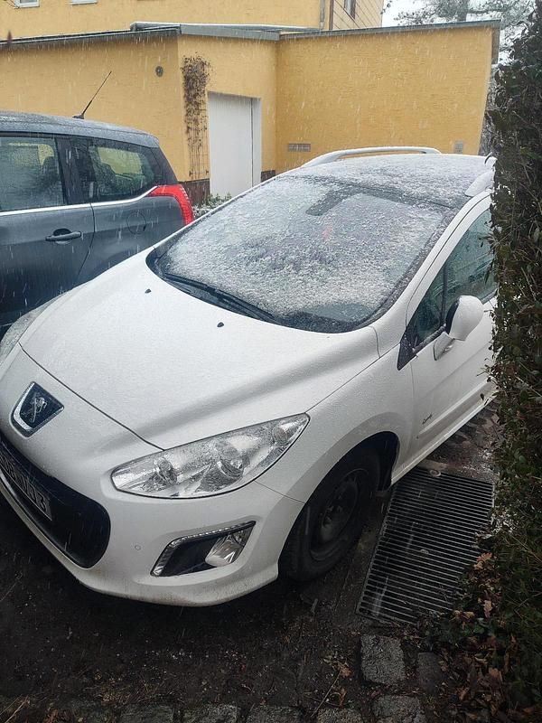 Gebraucht Peugeot 308 SW 120 PS (88 kW) 2011 Weiß Kombi