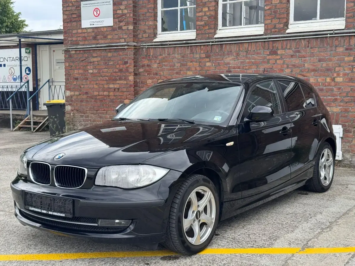 Gebraucht BMW 116 Advantage 122 PS (89 kW) 2010 Schwarz Kleinwagen