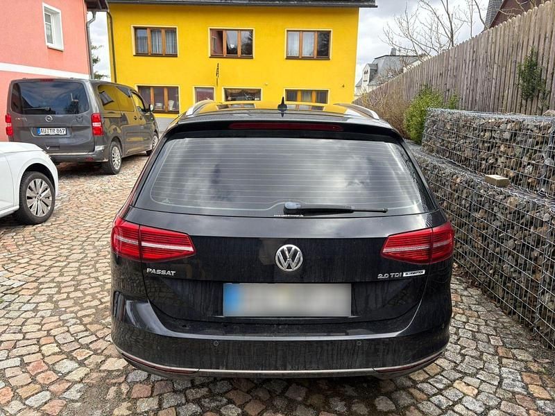 Gebraucht VW Passat Highline 150 PS (110 kW) 2015 Schwarz Limousine
