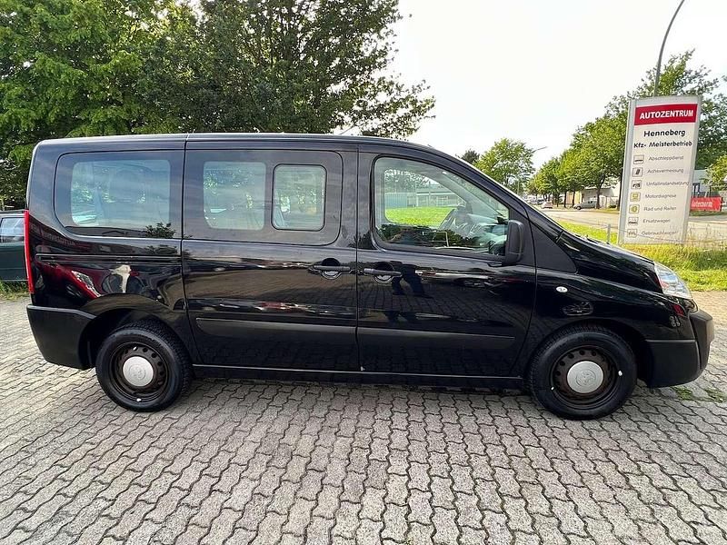 Gebraucht Peugeot Expert 90 PS (66 kW) 2011 Schwarz Van