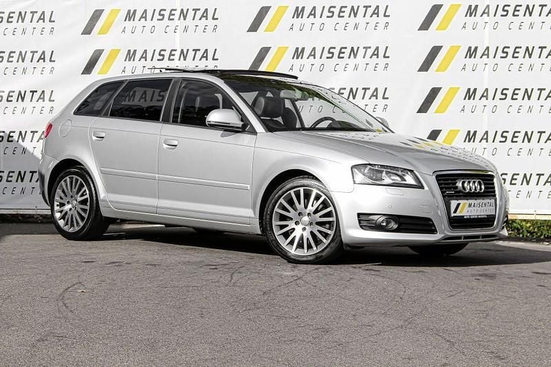 Silber Gebraucht 2009 Audi A3 Ambiente Limousine | 11.999 € - Bild 1/4
