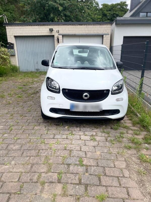 Weiß Gebraucht 2016 Smart ForFour Kleinwagen | 6.900 € (Guter Preis) - Bild 1/4