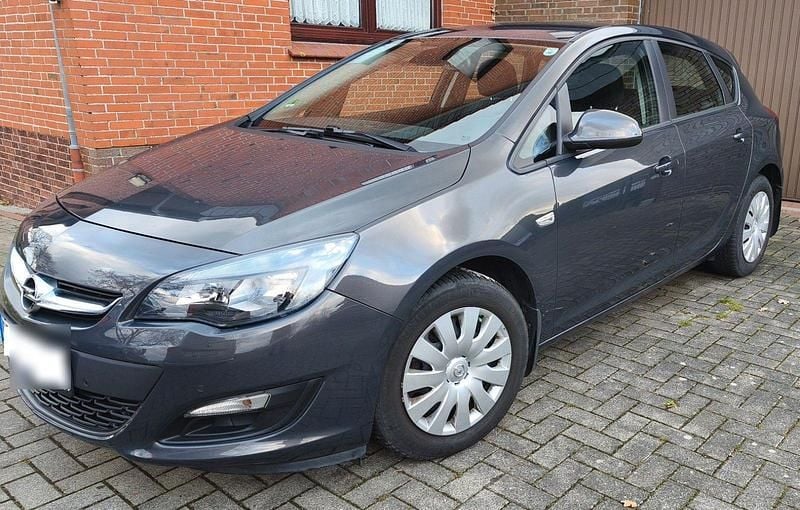 Gebraucht Opel Astra Eco 140 PS (102 kW) 2013 Grau Limousine
