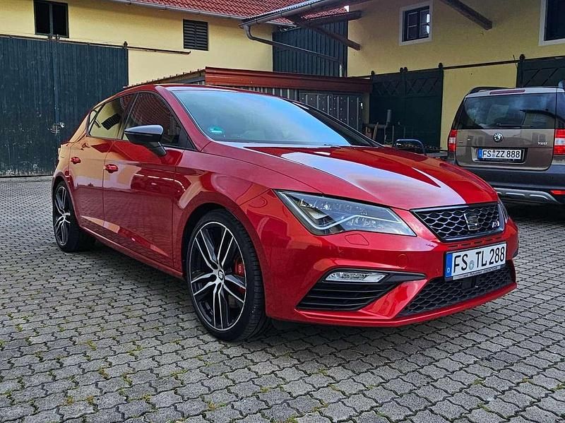 Gebraucht Seat Leon 300 PS (220 kW) 2018 Rot Limousine