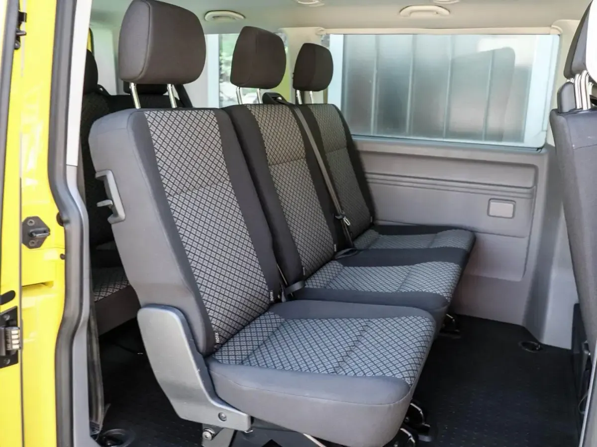 Gebraucht VW Caravelle Trendline 110 PS (80 kW) 2021 Van
