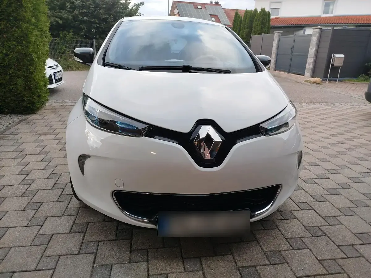 Gebraucht Renault Zoe 64 kW (88 PS) 2015 Weiß Kleinwagen