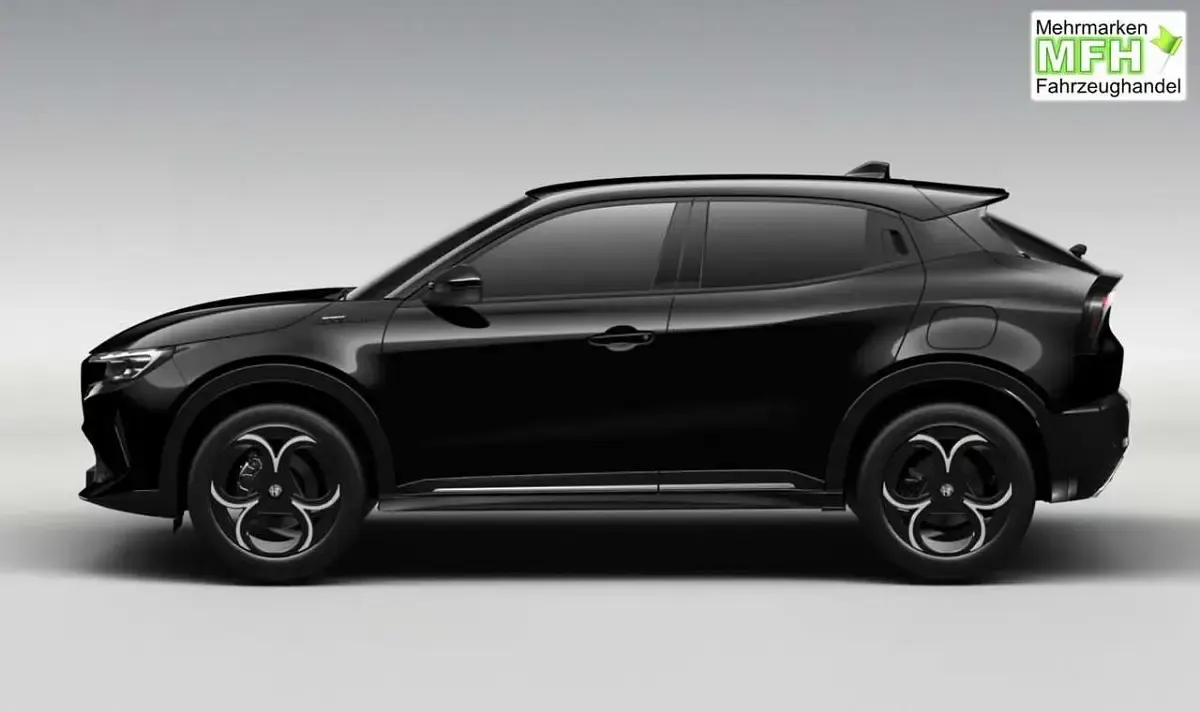 Neu Alfa Romeo Junior Edizione Speciale 145 PS (106 kW) 2026 Nero tortona SUV