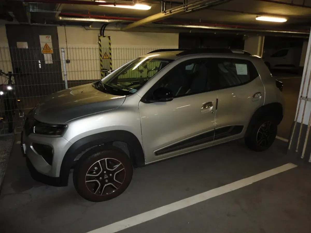 Gebraucht Dacia Spring Comfort Plus 32 kW (44 PS) 2022 Silber Kleinwagen