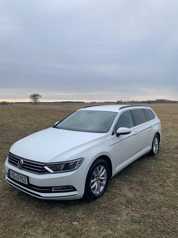 Gebraucht VW Passat Comfortline 150 PS (110 kW) 2019 Weiß Kombi