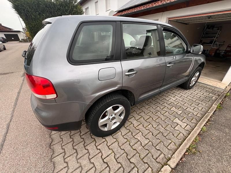 Gebraucht VW Touareg R 174 PS (127 kW) 2004 Grau SUV