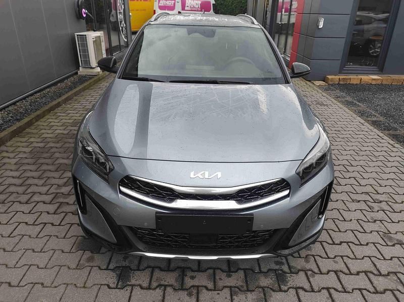 Neu Kia XCeed 179 PS (131 kW) 2025 Lunar silber SUV