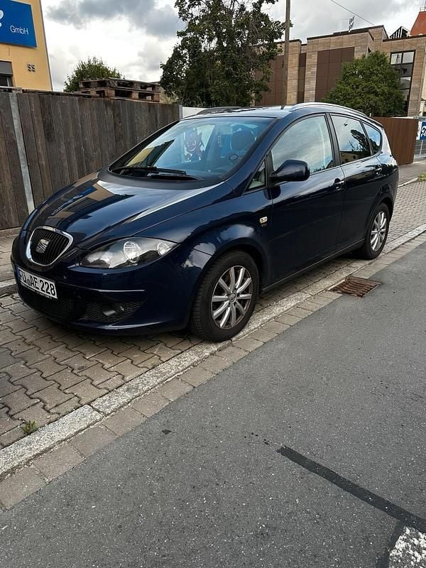 Blau Gebraucht 2007 Seat Altea XL Van / Kleinbus | 2.499 € (Fairer Preis) - Bild 1/4