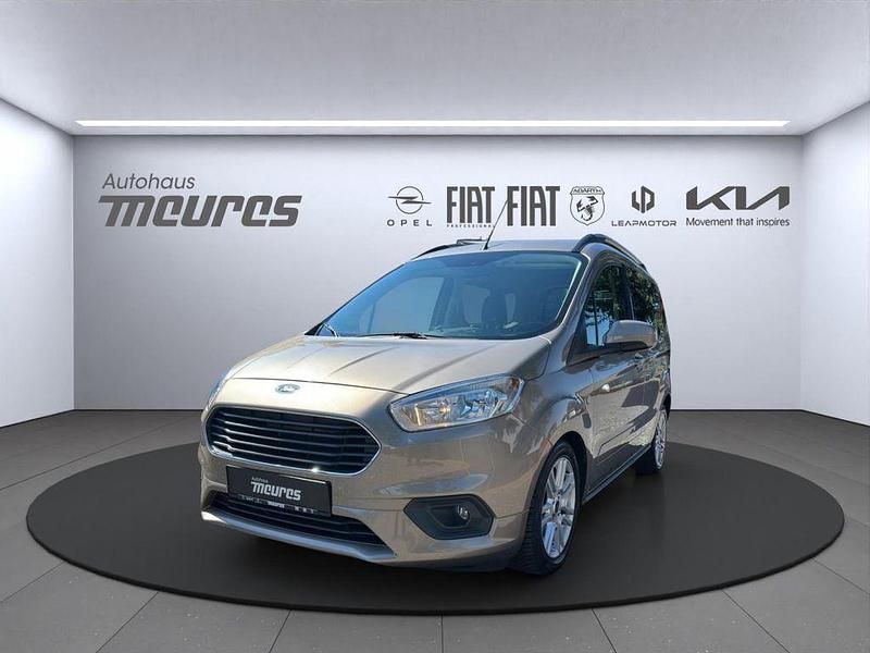 Gebraucht Ford Tourneo Courier Titanium 101 PS (74 kW) 2019 Silber Van / Kleinbus