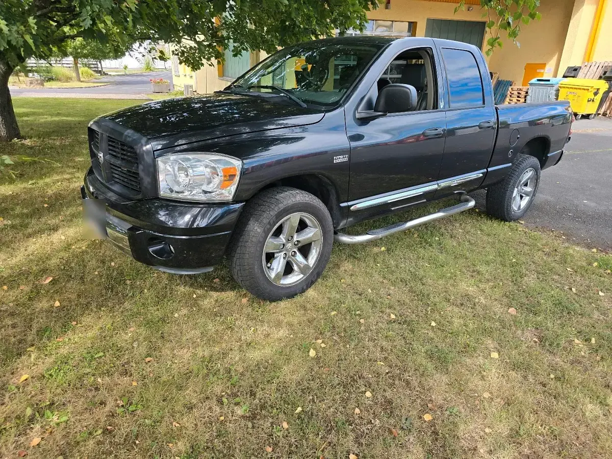 Używany Dodge Ram 368 KM (270 kW) 2008 Czarny Pickup