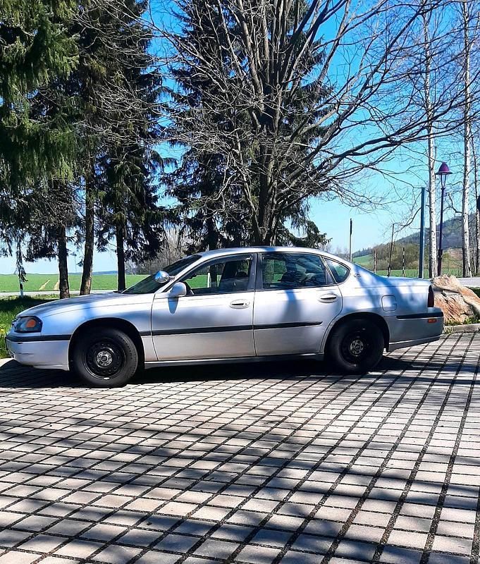 Silber Gebraucht 2000 Chevrolet Impala Limousine | 3.000 € - Bild 1/4