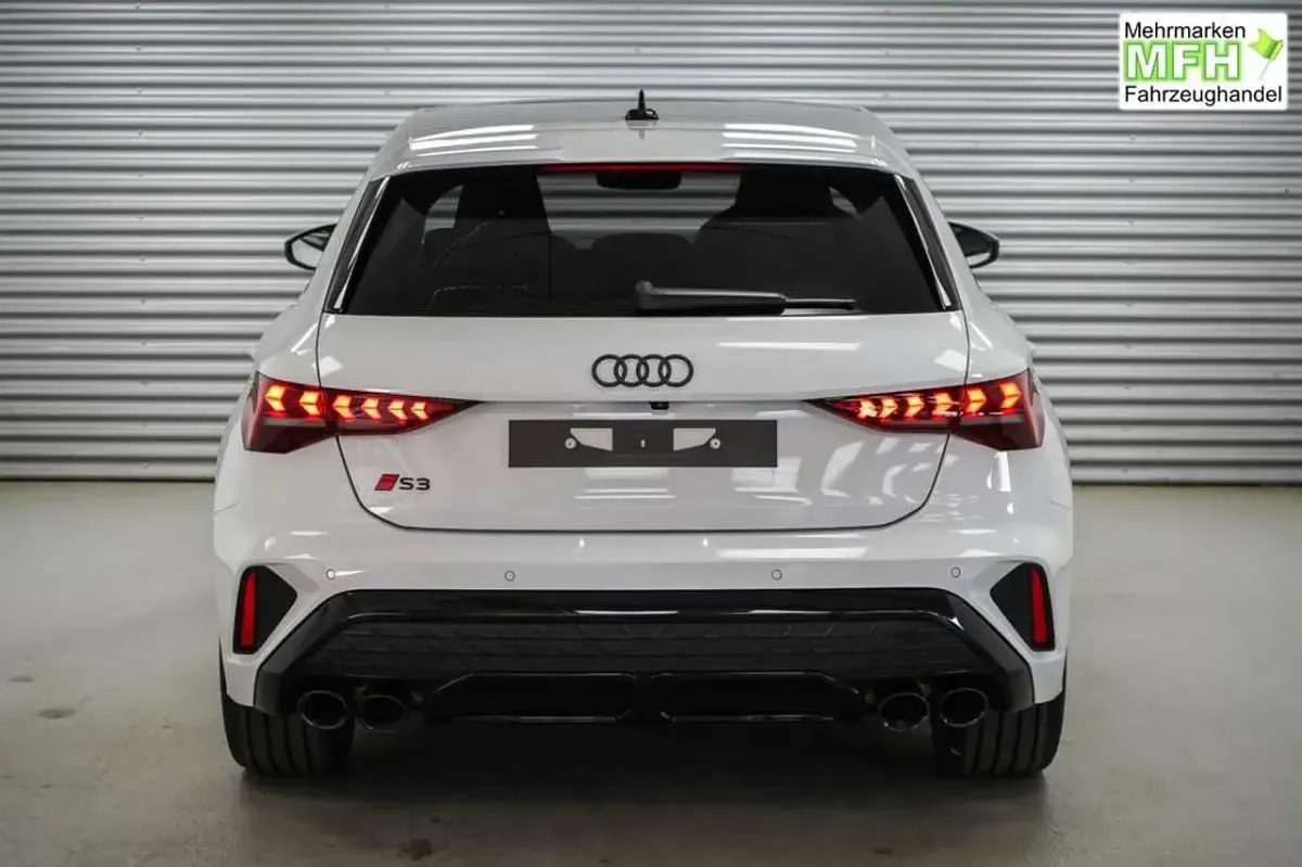 Neu Audi S3 333 PS (244 kW) 2026 Gletscherweiß metallic ... Limousine