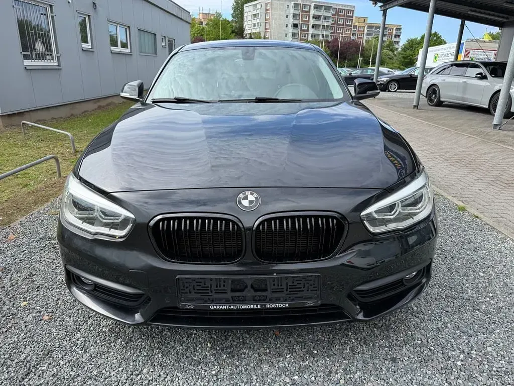 Używany BMW 120 Advantage 190 KM (139 kW) 2017 Czarny Hatchback