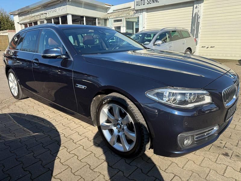 Gebraucht BMW 530 Comfort Edition 258 PS (189 kW) 2015 Blau Kombi