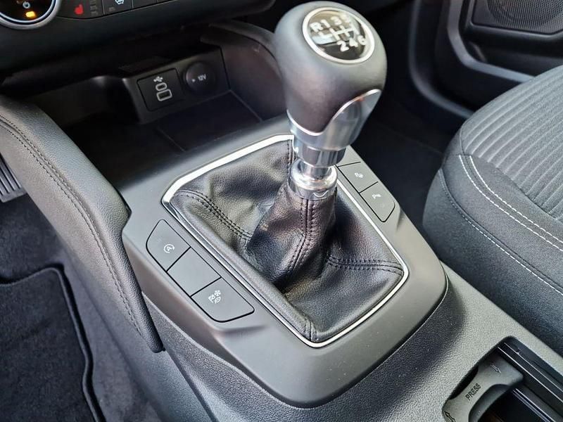 Gebraucht Ford Kuga Titanium 150 PS (110 kW) 2024 Solar silver metallic (metallic) SUV