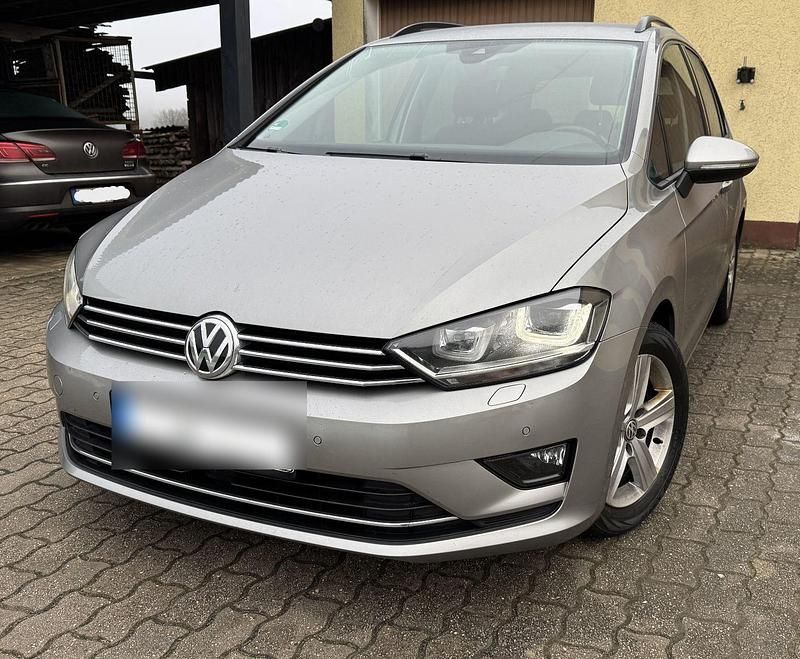 Silber Gebraucht 2017 VW Golf VII Sound Kombi | 14.200 € (Fairer Preis) - Bild 1/4