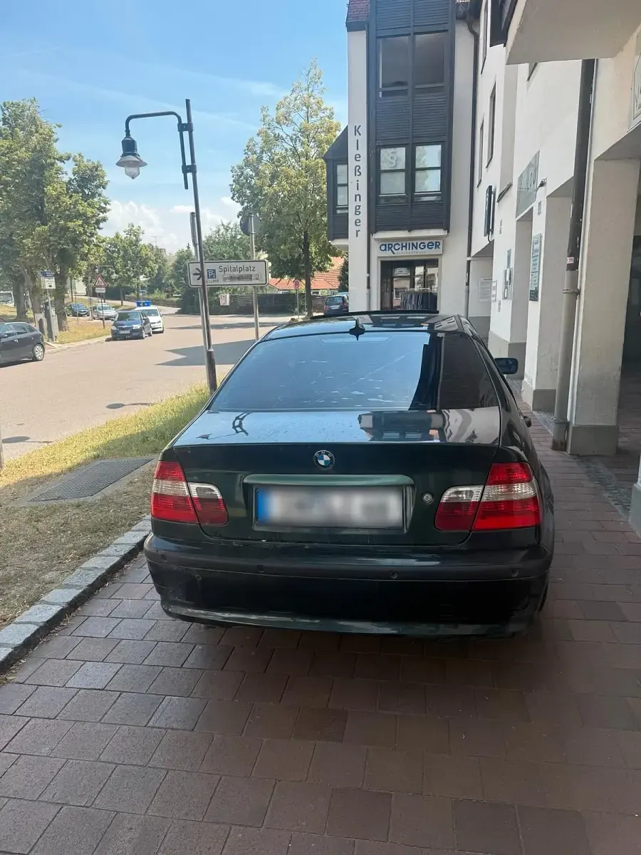 Gebraucht BMW 320 150 PS (110 kW) 2003 Grün Limousine