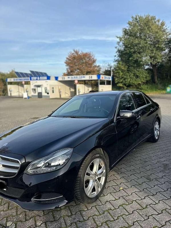 Gebraucht Mercedes E200 136 PS (100 kW) 2013 Schwarz Limousine