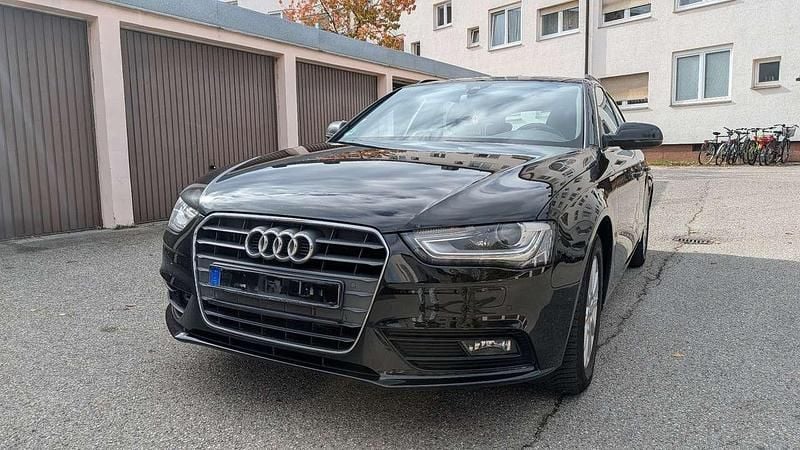 Schwarz Gebraucht 2015 Audi A4 Kombi | 12.800 € (Guter Preis) - Bild 1/4