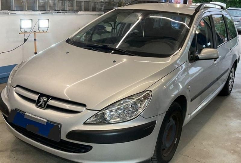 Silber Gebraucht 2003 Peugeot 307 Kombi | 2.850 € (Etwas zu teuer) - Bild 1/4