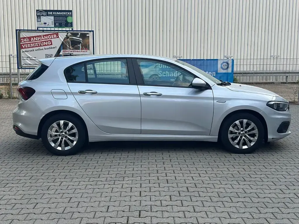 Gebraucht Fiat Tipo Street 95 PS (69 kW) 2019 Silber Limousine