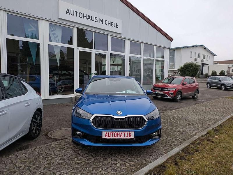 Race blu metallic Neu 2025 Skoda Fabia Selection Limousine | 24.490 € (Fairer Preis) - Bild 1/4