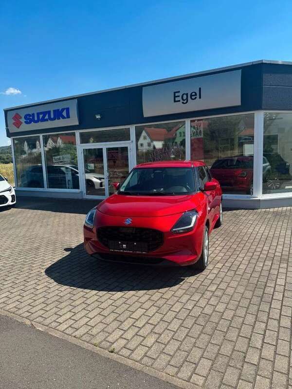 Rot Gebraucht 2025 Suzuki Swift Comfort Kleinwagen | 18.480 € (Fairer Preis) - Bild 1/4