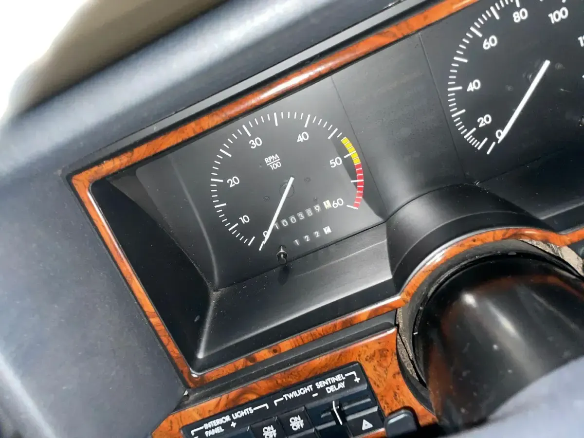 Gebraucht Cadillac Allante 204 PS (150 kW) 1989 Schwarz Cabrio