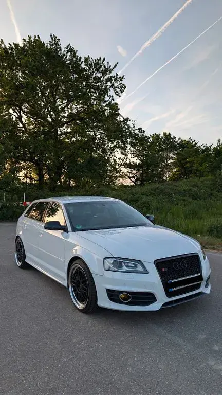 Gebraucht Audi S3 Sport 265 PS (194 kW) 2012 Weiß Kleinwagen